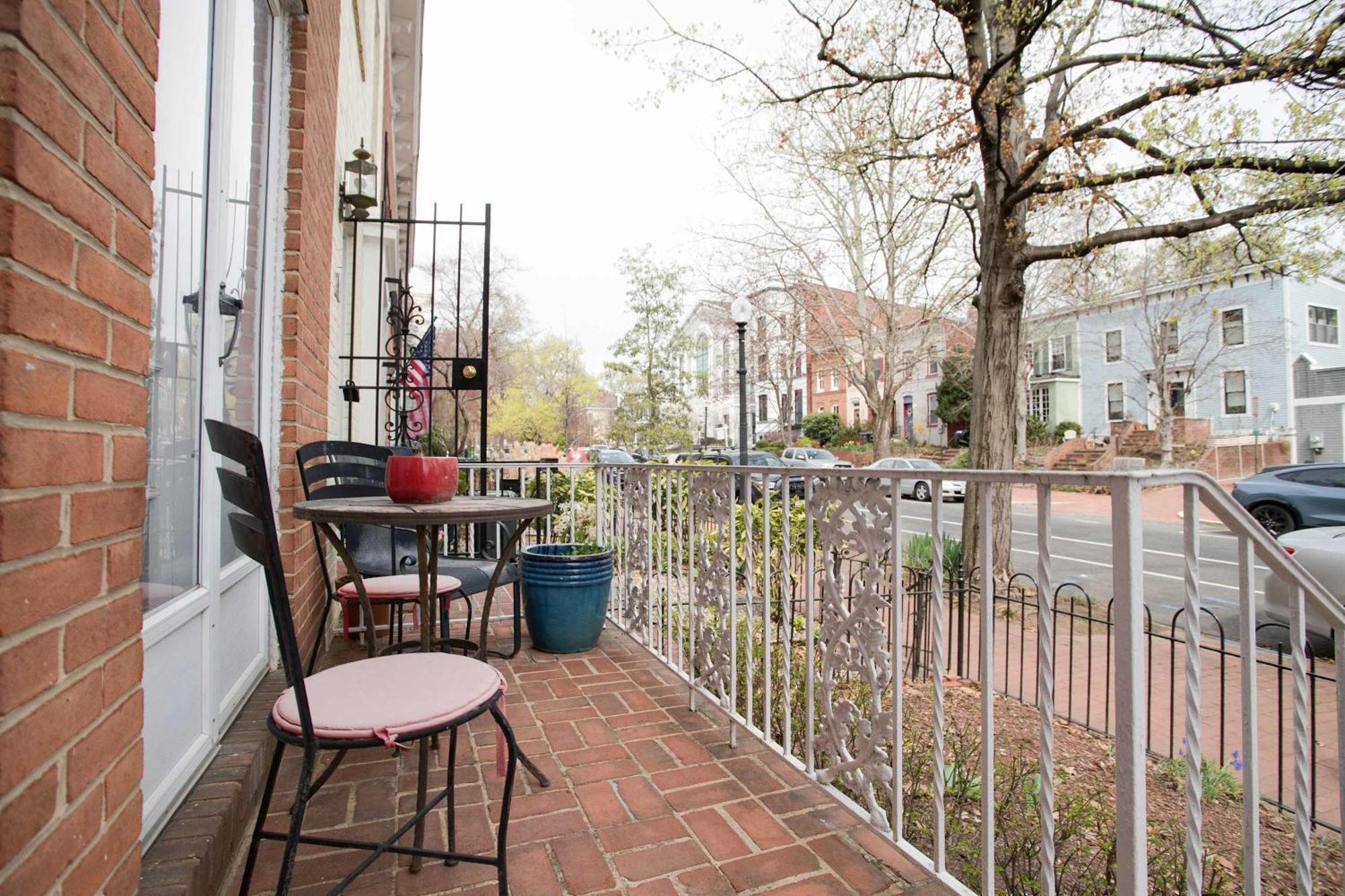 Сasa de vacaciones Sojourn Only 8 Blocks To Capitol And Private Patios *